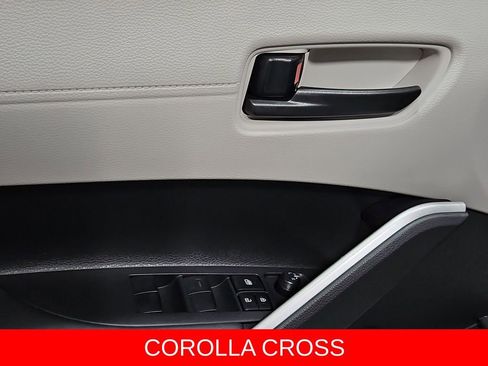 New 2026 Toyota Corolla Cross L image 11