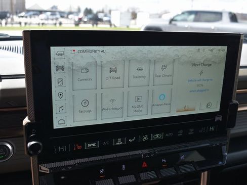 New 2025 GMC Hummer EV 2X w/ LPO, Illumination Package image 20