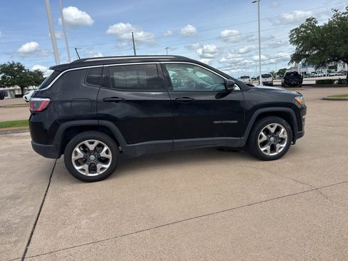 Used 2018 Jeep Compass Limited AWD/4WD image 8