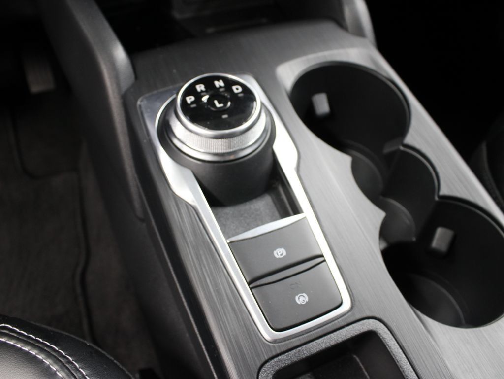 Used 2025 Ford Escape Platinum AWD/4WD image 52