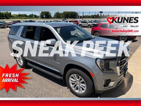 Used 2023 GMC Yukon SLT w/ SLT Premium Package AWD/4WD image 1