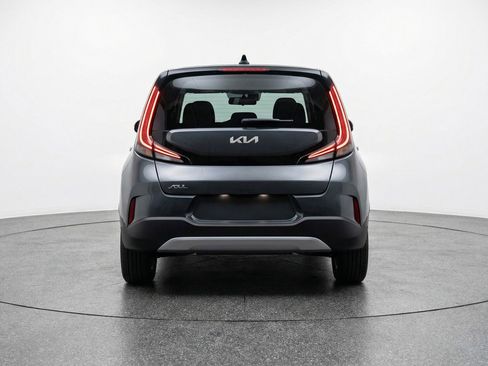 Used 2025 Kia Soul LX w/ LX Technology Package image 7