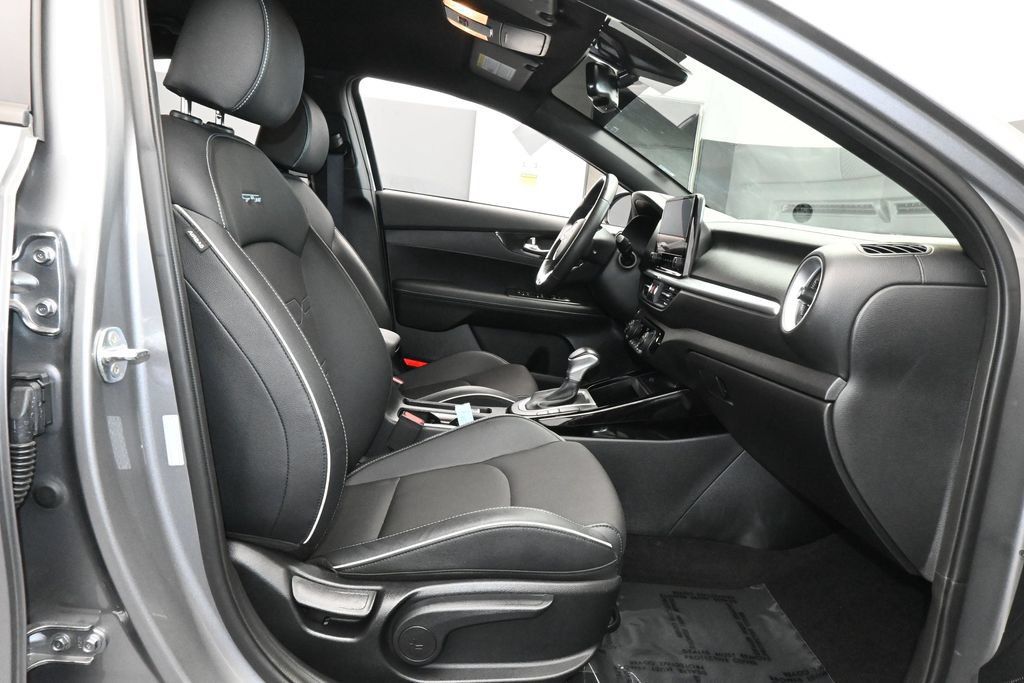 Used 2024 Kia Forte GT-Line FWD image 47