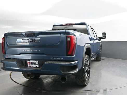 Used 2025 GMC Sierra 2500 Denali Ultimate AWD/4WD image 9