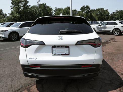Used 2026 Honda HR-V LX image 5