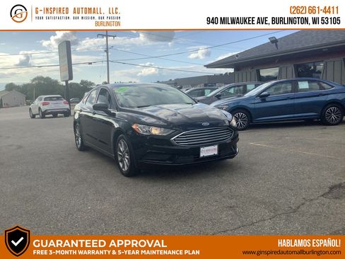 Used 2017 Ford Fusion SE w/ Fusion SE Technology Package FWD image 1