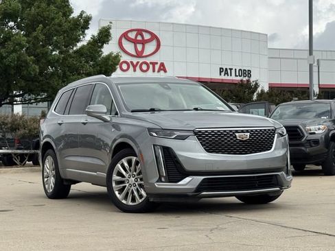 Used 2023 Cadillac XT6 Premium Luxury AWD/4WD image 2