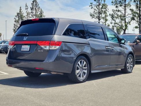 Used 2016 Honda Odyssey Touring Elite image 4