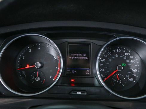 Used 2021 Volkswagen Tiguan SE w/ Panoramic Sunroof Package FWD image 15