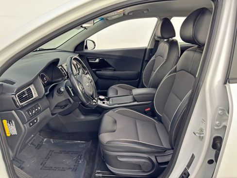 Used 2019 Kia Niro EX image 15