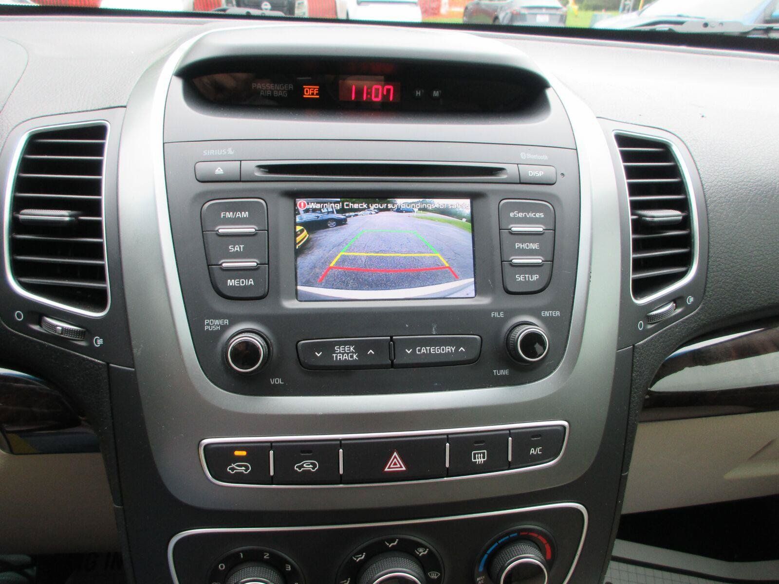 Used 2014 Kia Sorento LX FWD image 13