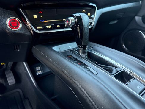 Used 2020 Honda HR-V EX image 32