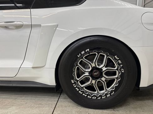Used 2017 Ford Mustang GT Premium w/ GT Performance Package RWD image 6