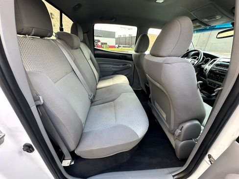 Used 2012 Toyota Tacoma 4x4 Double Cab image 12