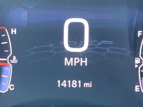 Used 2025 Jeep Compass Trailhawk image 39