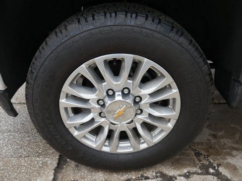 Used 2023 Chevrolet Silverado 2500 High Country w/ Technology Package image 32