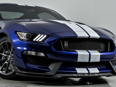 Used 2016 Ford Mustang Shelby GT350 w/ Technology Package RWD image 3