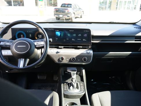 Used 2024 Hyundai Kona SEL AWD/4WD image 30