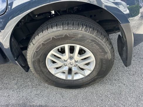 Used 2019 Nissan Frontier SV w/ Value Truck Package image 10