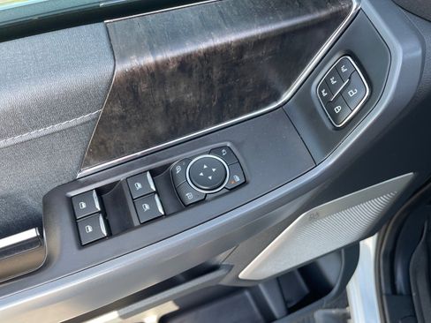 Used 2021 Ford F150 Lariat w/ Equipment Group 502A High image 8