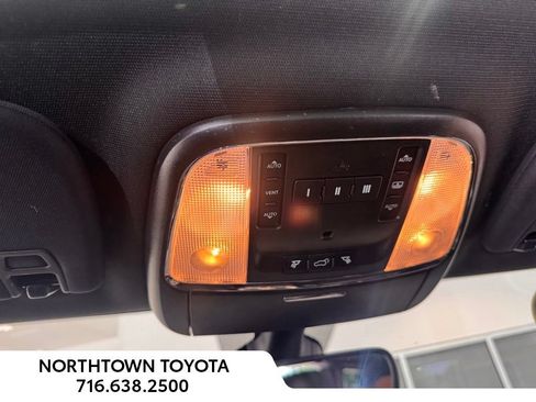Used 2018 Jeep Grand Cherokee Limited w/ Luxury Group II AWD/4WD image 11