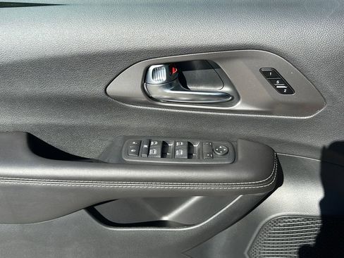 New 2026 Chrysler Pacifica Select image 23