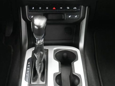 Used 2022 Chevrolet Colorado ZR2 w/ ZR2 Midnight Special Edition AWD/4WD image 21