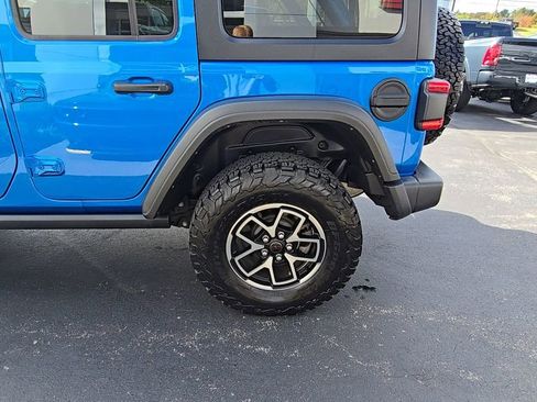 Certified 2024 Jeep Wrangler Unlimited Rubicon w/ Technology Group image 12