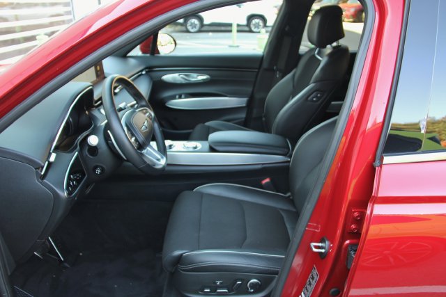 Used 2025 Genesis GV70 3.5T Sport AWD/4WD image 18