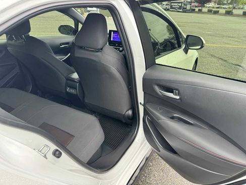 Used 2025 Toyota Corolla SE AWD/4WD image 12