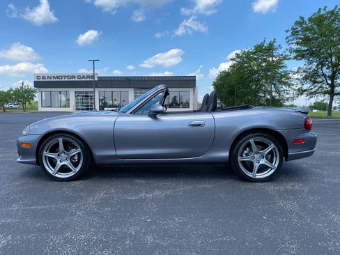 Used 2004 MAZDA MX-5 Miata MAZDASPEED w/ Grand Touring Pkg RWD image 15