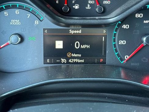 Used 2022 GMC Canyon Denali image 25