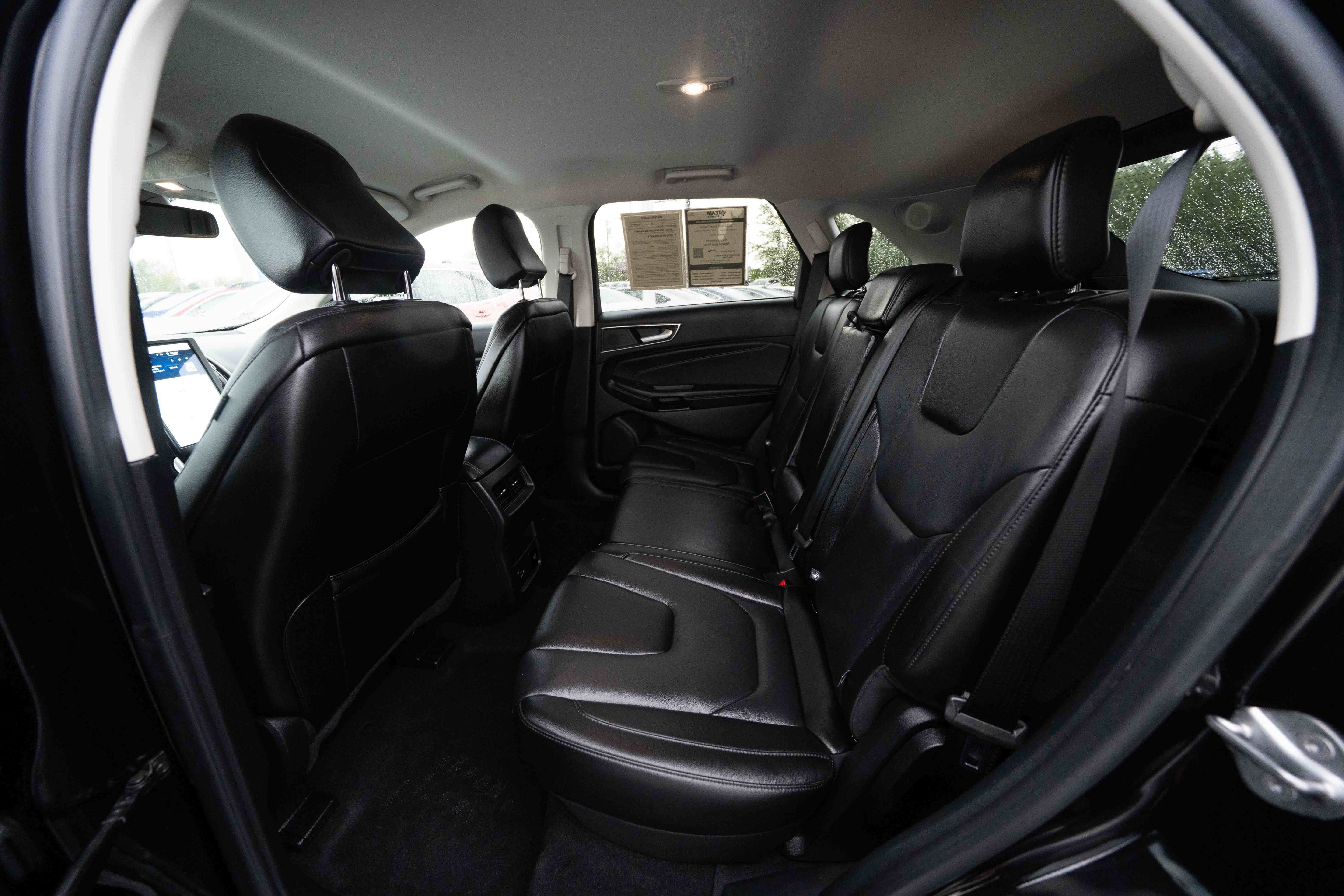 Used 2021 Ford Edge Titanium FWD image 23
