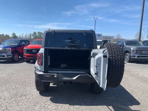New 2026 Ford Bronco Outer Banks w/ Sasquatch Package AWD/4WD image 8