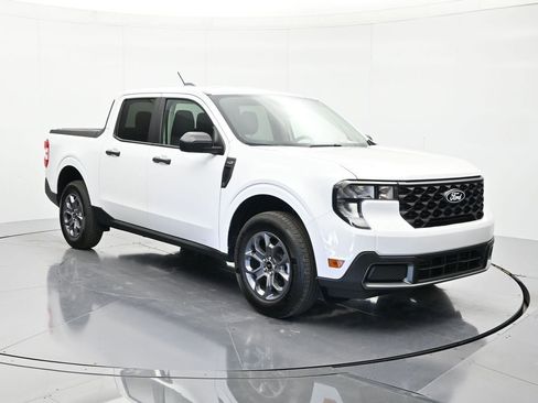 Used 2025 Ford Maverick XLT w/ 4K Tow Package AWD/4WD image 3