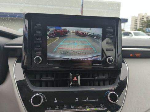 Used 2022 Toyota Corolla L FWD image 25