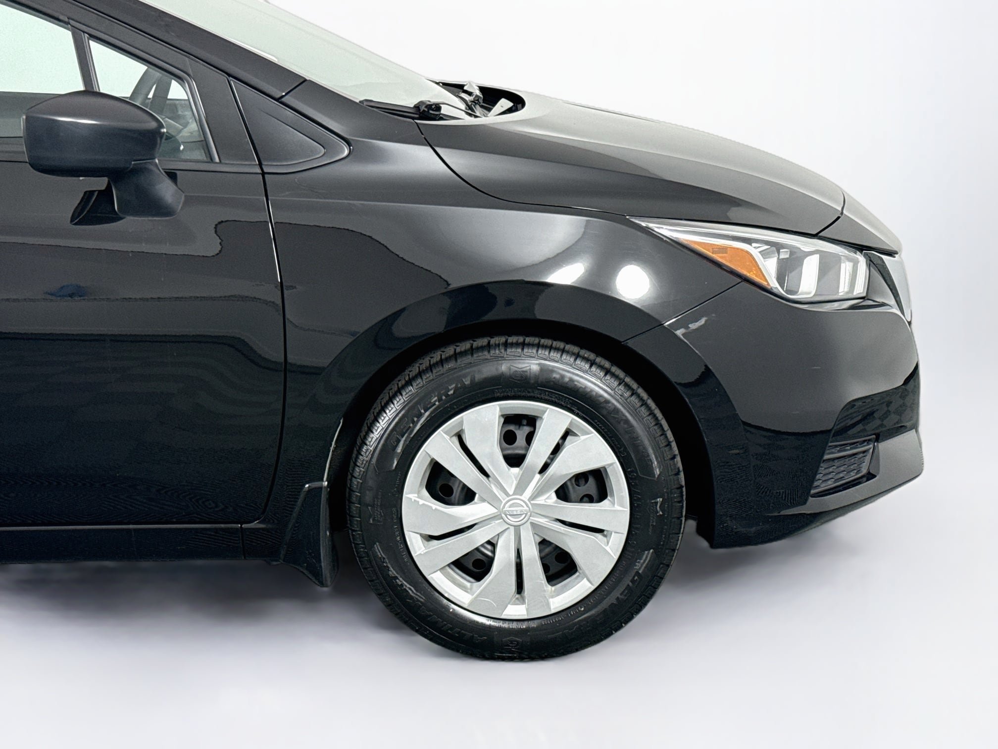 Used 2020 Nissan Versa S FWD image 44