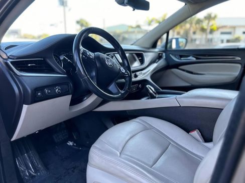 Used 2020 Buick Enclave Essence FWD image 13