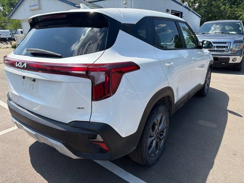 Used 2024 Kia Seltos LX AWD/4WD image 5