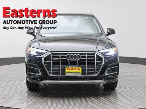 Used 2023 Audi Q5 Prestige w/ Prestige Package AWD/4WD image 2