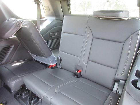 New 2026 GMC Yukon Elevation w/ Elevation Premium Package AWD/4WD image 13