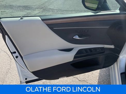 Used 2023 Lexus ES 350 w/ Accessory Package (Z2) FWD image 19