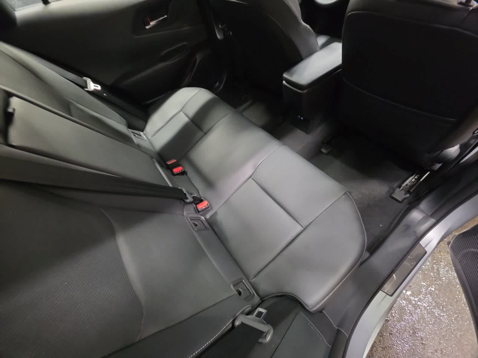 Used 2024 Toyota Prius XLE AWD/4WD image 21