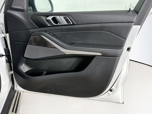 Used 2024 BMW X5 sDrive40i w/ Premium Package image 34