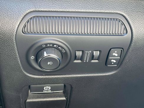 Used 2022 Jeep Wagoneer Series III w/ Convenience Group I image 14