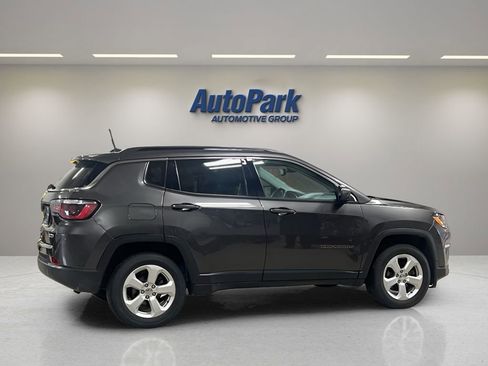 Used 2018 Jeep Compass Latitude w/ Popular Equipment Group image 8