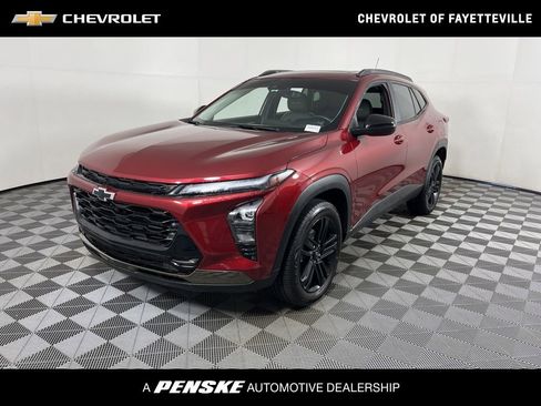 Certified 2024 Chevrolet Trax ACTIV w/ Sunroof Package image 1