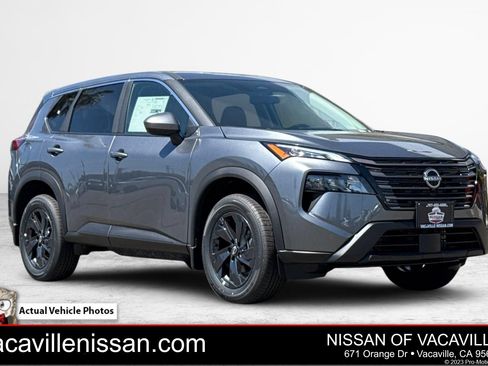 Used 2026 Nissan Rogue SV FWD image 1