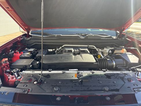 Used 2025 GMC Canyon Denali image 22