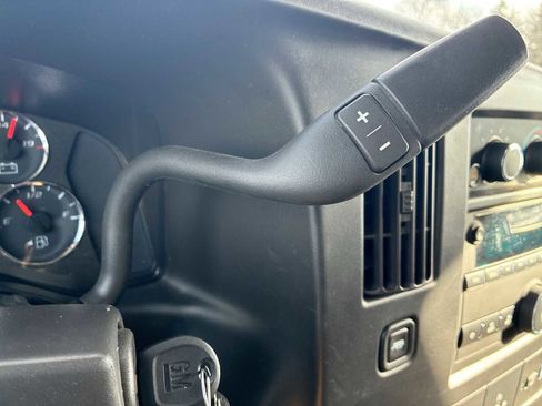 Certified 2022 GMC Savana 2500 w/ Driver Convenience Package image 15